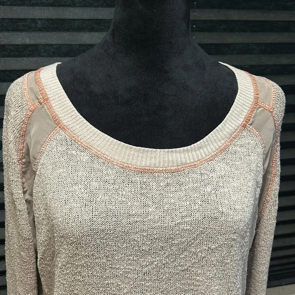 Gibson‎ Women’s Tan w Orange Stitching LS Lightweight Chiffon Accents Top Large - Picture 2 of 11